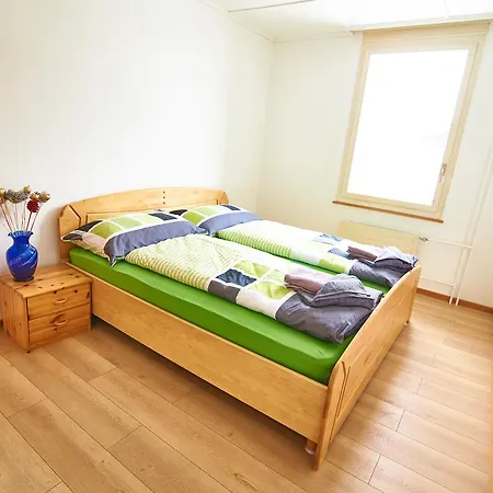 New West Station * Ιντερλάκεν