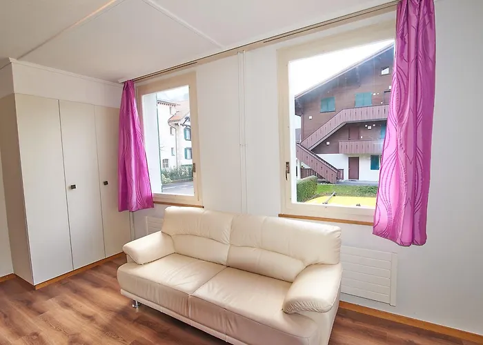 New West Station * Інтерлакен